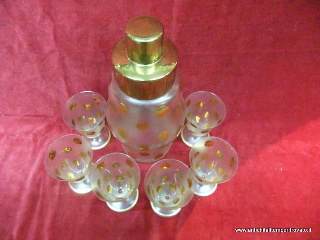 Oggettistica d`epoca - Vetri e cristalli - Bottiglia 6 bicchierini meta 900 Bottiglia e bicchieri a pois - Immagine n°3  