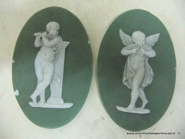 Antichi medaglioni Wedgwood - Medaglioni in biscuit di Wedgwood