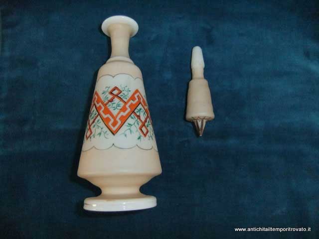 Oggettistica d`epoca - Vetri e cristalli - Bottiglietta antica in pasta di vetro Antica bottiglia in pasta di vetro dipinta - Immagine n°4  