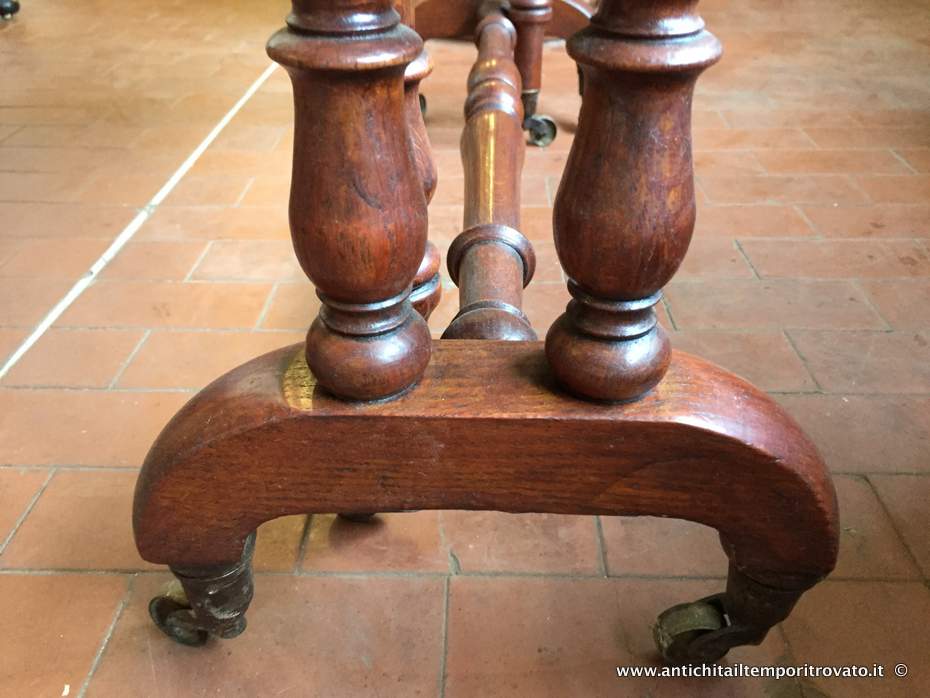 Mobili antichi - Tavoli a bandelle  - Tavolo a bandelle: profondita chiuso cm.16 Antico tavolo salvaspazio con alette - Immagine n°8  