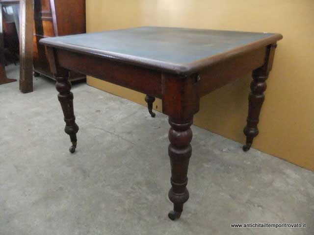 Mobili antichi - Tavoli allungabili - Antico tavolo scrittoio da lettura periodo Vittoriano con gambe tornite - Immagine n°2  