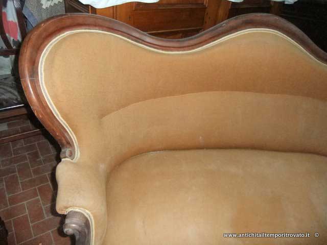 Mobili antichi - Divani - Divano Luigi Filippo d`epoca Antico divano schienale mosso - Immagine n°4  