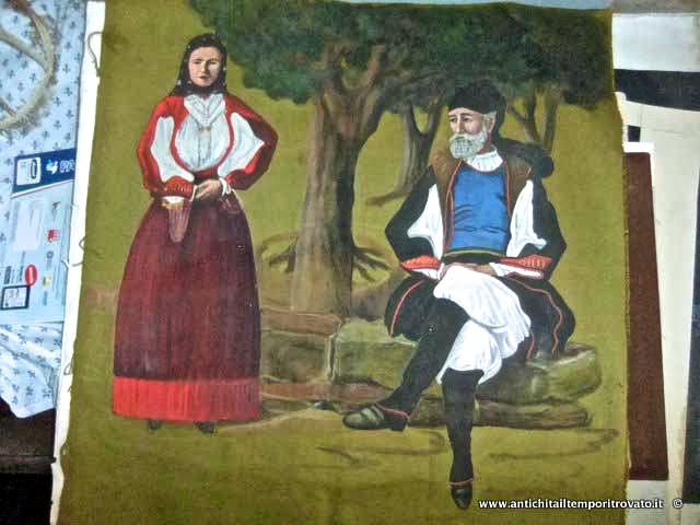 Antico dipinto sardo su panno: coppia con vestiti di Nuoro - Antico dipinto sardo su stoffa: coppia personaggi