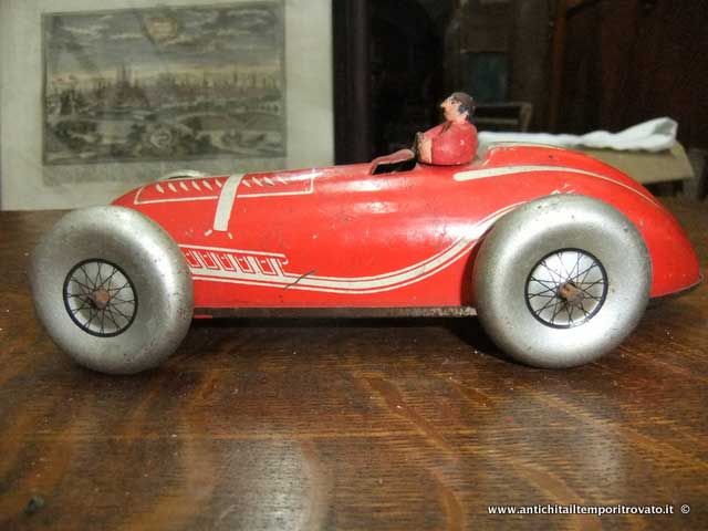 Vintage Vento Up Scatola di Latta Giocattolo da Corsa Auto Racer Autista a Molla 