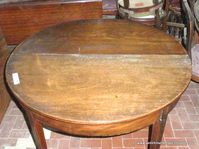 Mobili antichi - Tavoli a bandelle  - Antico tavolo consolle Vittoriano con bandella Antico tavolo consolle in mogano con una bandella - Immagine n°5  