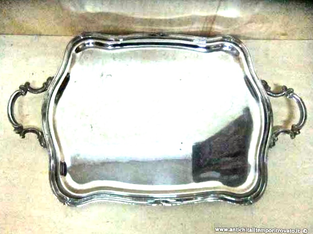 Sheffield d'epoca → Sheffield e Silver plate → Antico vassoio con manici

Antico vassoio francese in silver plate (Kg.1,8009 della fine dell'800: di forma rettangolare con angoli smussati, bordo mosso, manici decorati con motivi fogliati. La misura manici compresi …

... continua ...

