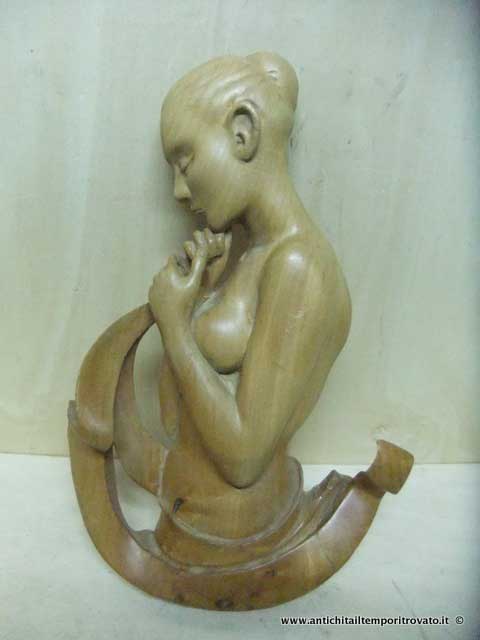 Antica scultura liberty - Antica donna liberty in legno di frutto