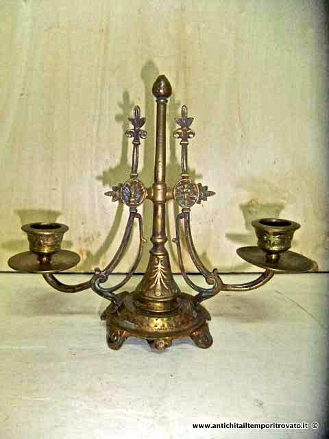 Oggettistica d`epoca - Bronzo ottone ferro - Antico candelabro in ottone - Immagine n°2  
