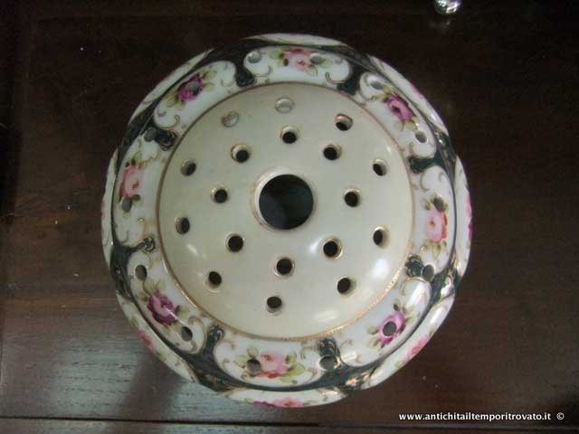 Oggettistica d`epoca - Porcellane e ceramiche - Antico portafiori giapponese - Immagine n°4  