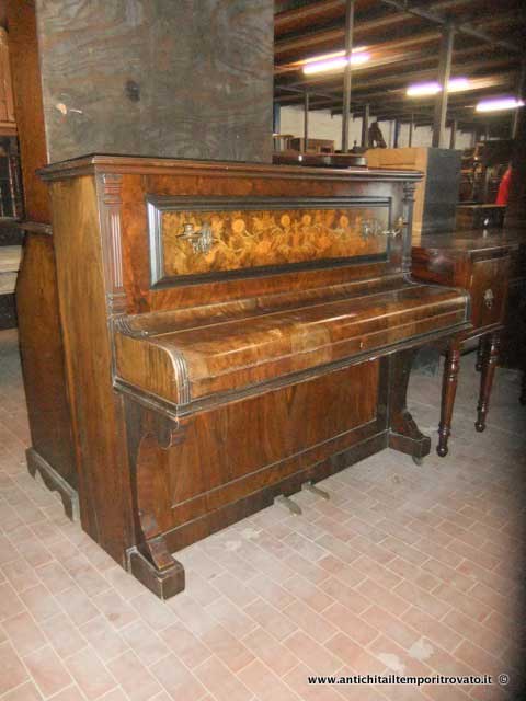 Antico pianoforte in radica - Pianoforte inglese