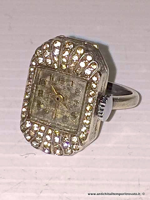 Antico anello con orologio - Anello con orologio in argento e zaffiri