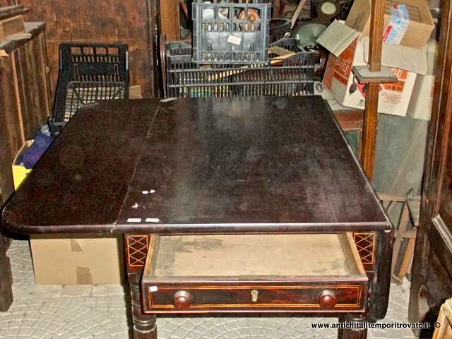 Mobili antichi - Tavoli a bandelle  - Antico tavolo in mogano cubano intarsiato Tavolo bandelle intarsiato - Immagine n°5  
