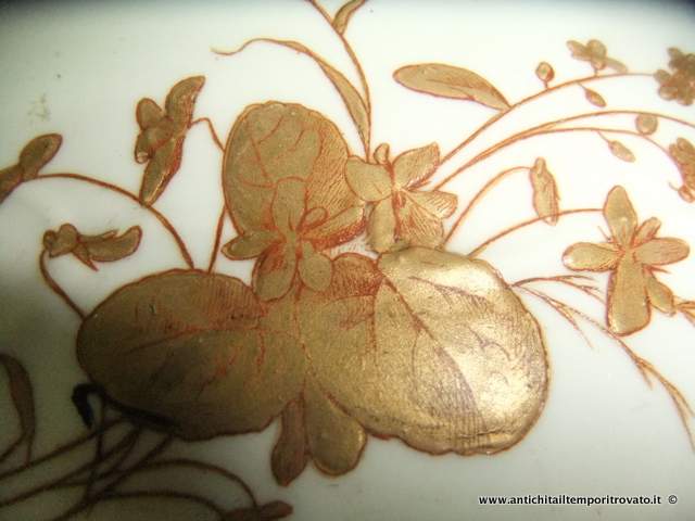 Oggettistica d`epoca - Zuppiere e risottiere - Zuppiera in porcellana bianca e oro Antica zuppiera dipinta in oro - Immagine n°5  