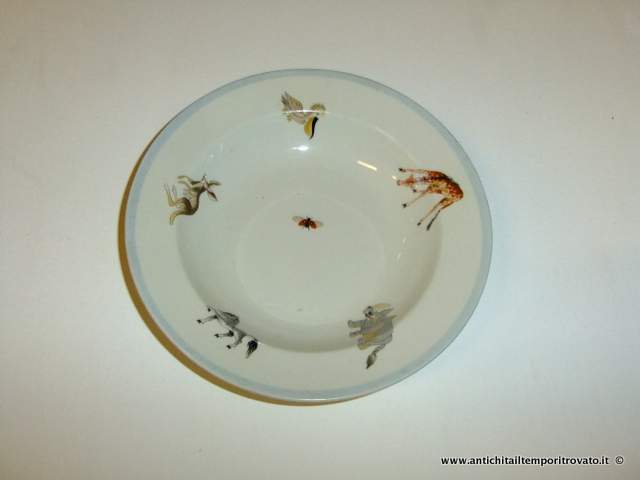 Oggettistica d`epoca - Piatti - Antico piatto con animali decorato a mano - Immagine n°2  