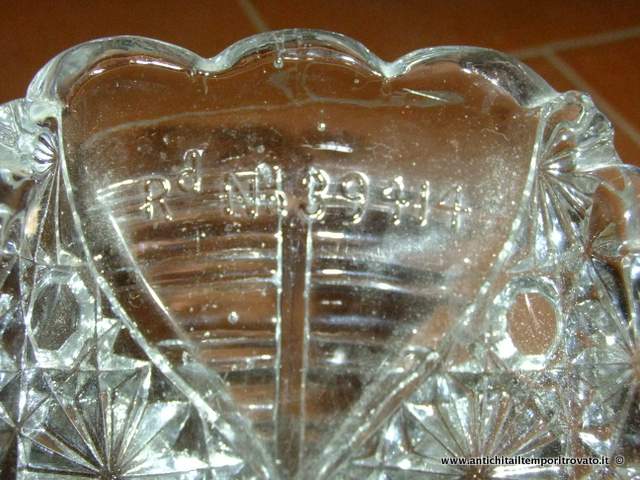 Oggettistica d`epoca - Vetri e cristalli - Antico gozzo in vetro Gozzo d`epoca in vetro - Immagine n°5  