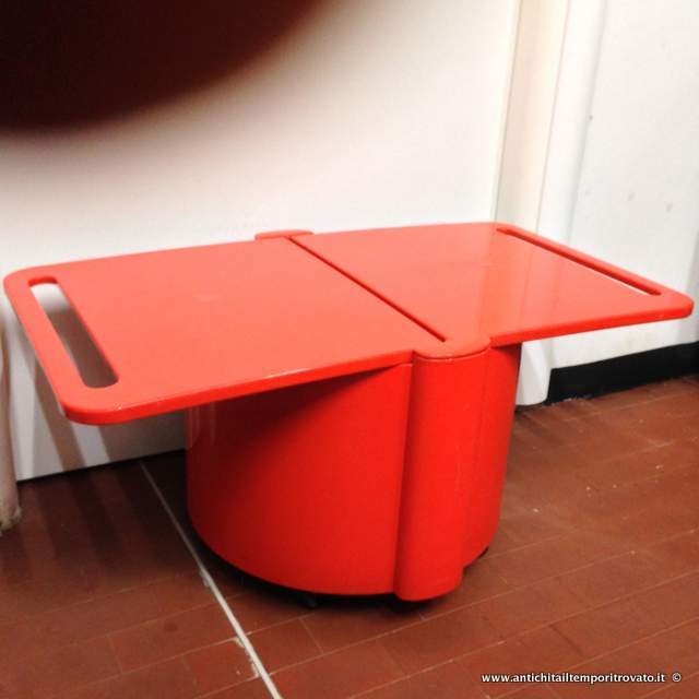 Mobili antichi - Mobili vari - Tavolino di design anni 70 Tavolino anni 70 - Immagine n°4  
