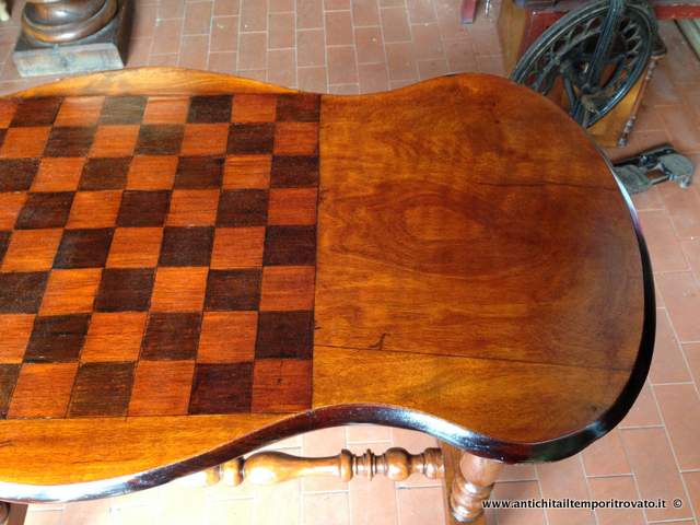 Mobili antichi - Tavoli da gioco - Antico tavolino con scacchiera Tavolino inglese con scacchiera intarsiata - Immagine n°7  