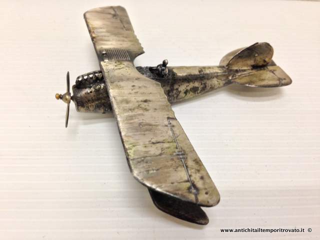 Biplano della prima guerra in argento - Antico modellino: biplano in argento