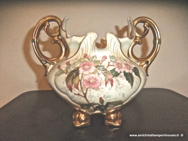 Antico vaso in biscuit dell`800 - Vaso d`epoca con decoro floreale