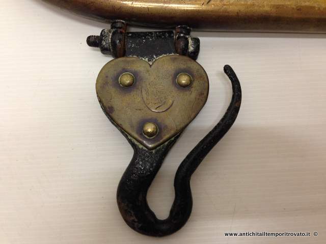 Oggettistica d`epoca - Bronzo ottone ferro - Antica coppia di imbracatura per cavallo Imbracatura Vittoriana in ottone per cavallo - Immagine n°2  