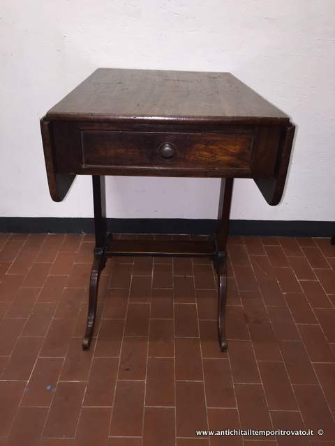 Mobili antichi - Tavoli a bandelle  - Antico tavolino a bandelle da salotto Tavolino a bandelle Vittoriano - Immagine n°5  