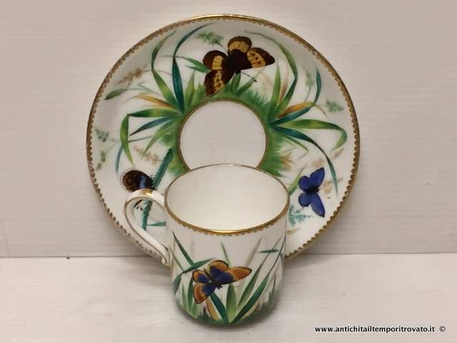 Oggettistica d`epoca - Tazze da collezione - Antica tazza con farfalle Tazza decorata con farfalle in un prato - Immagine n°7  