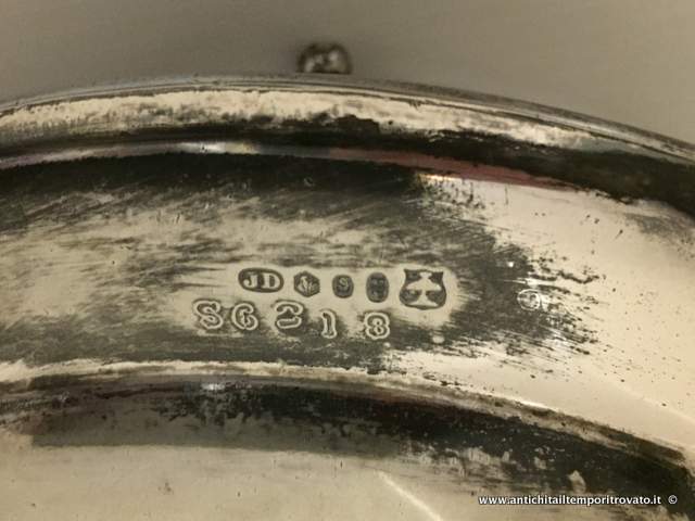 Sheffield d`epoca - Sheffield e Silver plate - Antico portaburro in Britannia metal Portaburro dell`800 di James Deakin & Sons - Immagine n°8  