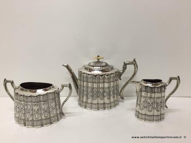 Antico set da té di John Round - Set cesellato di John Round