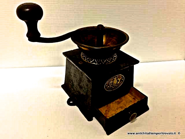 Oggettistica d`epoca - Macinacaffe - Antico macinacaffe in ghisa del pieno periodo Vittoriano Macinacaffe dell`800 - Immagine n°7  
