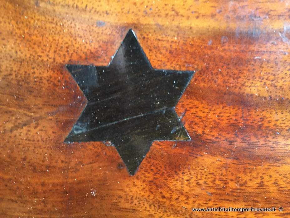 Oggettistica d`epoca - Oggetti in legno - Antico porta posta con la stella di David - Immagine n°3  