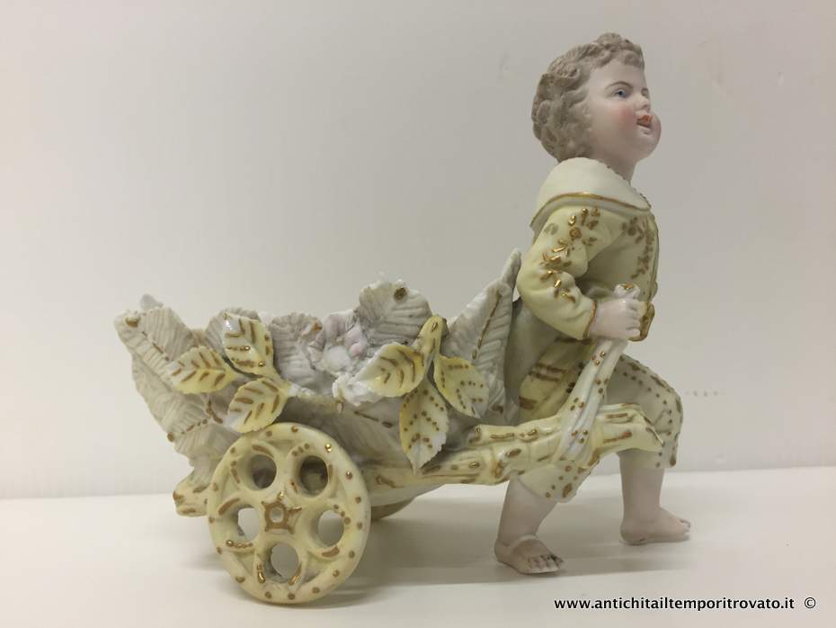 Oggettistica d'epoca → Statue e statuine → Antico bimbo in biscuit

Delisiosa statuina inglese in biscuit della fine dell`800 rappresentante un bimbo con carriola vestito con abiti settecenteschi rifiniti in oro. La carriola è compposta da foglie e ha per …

... continua ...


