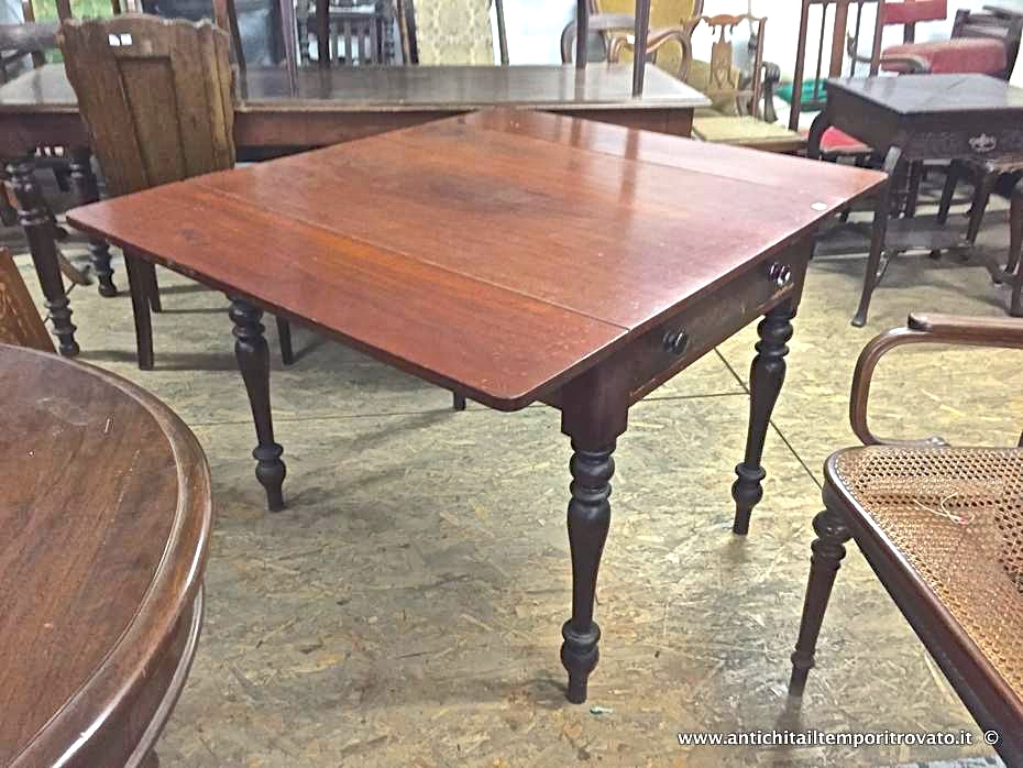 Antico tavolo a bandelle Vittoriano - Tavolo Vittoriano con alette
