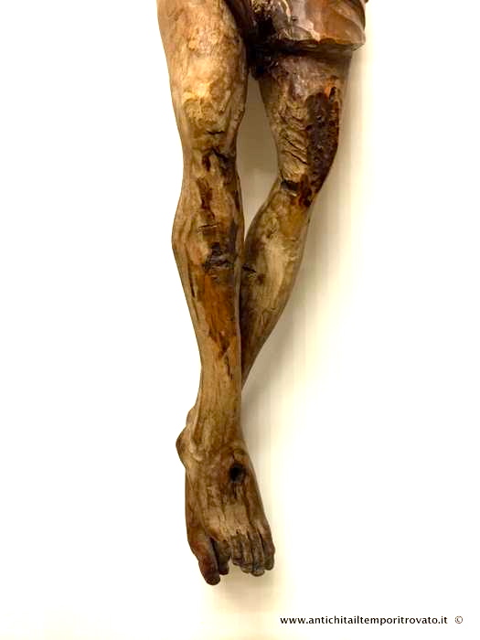 Oggettistica d`epoca - Oggetti in legno - Antico corpo di Cristo Crocefisso del 700 Corpo di Gesu crocefisso: sardo, in legno scolpito - Immagine n°5  