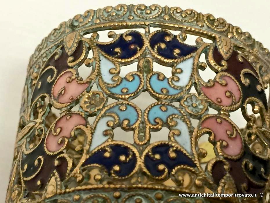 Oggettistica d`epoca - Bronzo ottone ferro - Antichi portatovaglioli con lo stemma di Venezia - Immagine n°4  