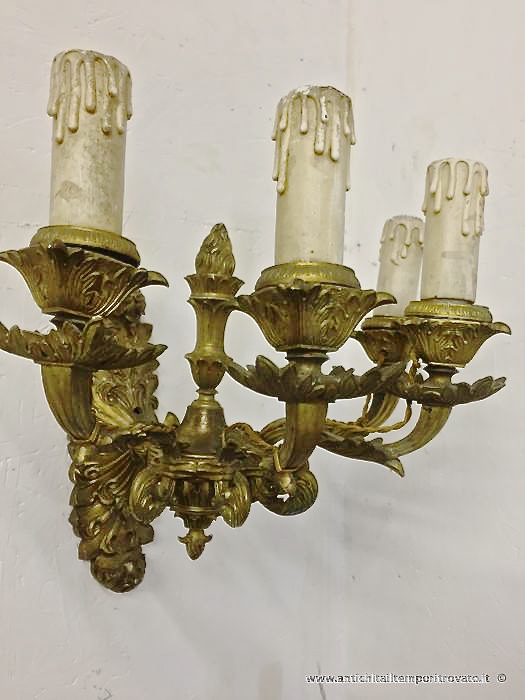 Antica coppia di appliques a 4 bracci - Coppia di appliques in bronzo a quattro luci