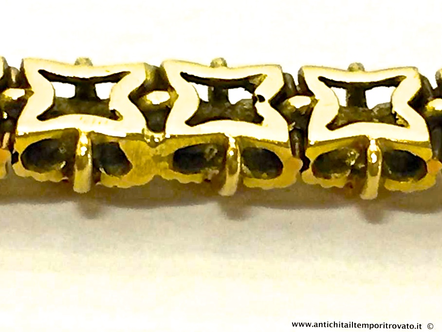 Gioielli e bigiotteria - Bracciali - Antico bracciale oro e rubini Bracciale in oro con 33 fiori con al centro rubini - Immagine n°6  