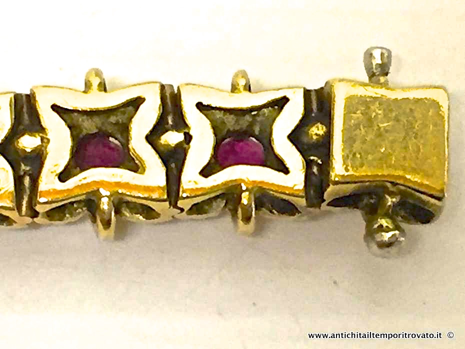 Gioielli e bigiotteria - Bracciali - Antico bracciale oro e rubini Bracciale in oro con 33 fiori con al centro rubini - Immagine n°9  