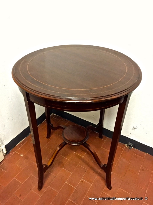 Elegante tavolino in mogano filettato - Antico tavolino Edoardiano di forma rotonda