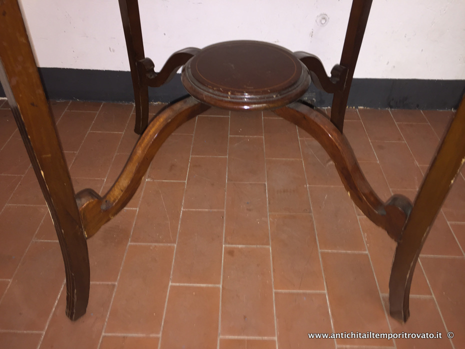 Mobili antichi - Tavoli e tavolini - Elegante tavolino in mogano filettato Antico tavolino Edoardiano di forma rotonda - Immagine n°5  