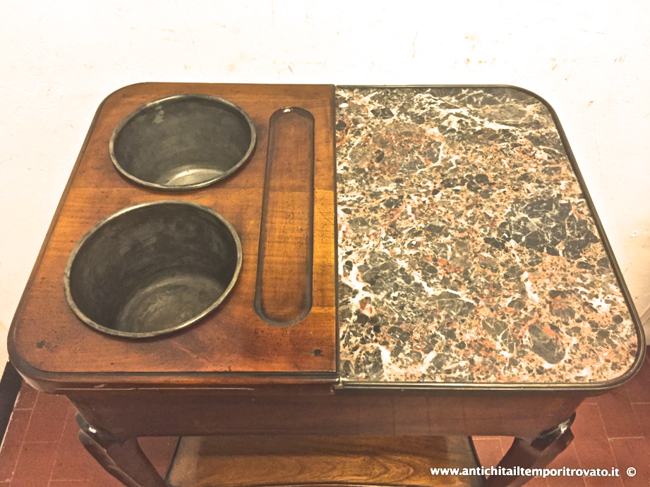Mobili antichi - Tavoli e tavolini - Antico tavolino da champagne Tavolino porta champagne con piccole rotelle - Immagine n°4  