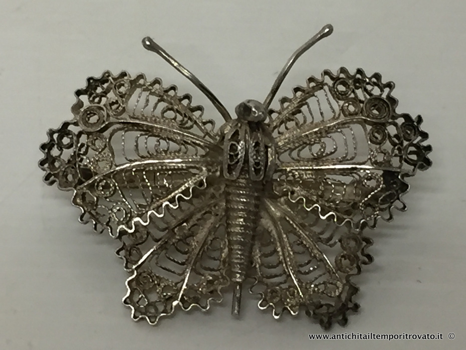 Gioielli e bigiotteria - Spille antiche - Vecchia farfalla in argento inglese Spilla in argento a forma di farfalla - Immagine n°2  