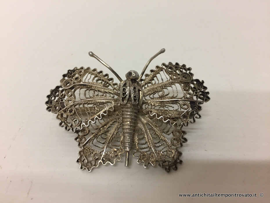 Gioielli e bigiotteria - Spille antiche - Vecchia farfalla in argento inglese Spilla in argento a forma di farfalla - Immagine n°4  