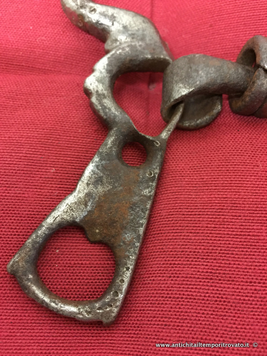 Sardegna antica - Tutto Sardegna - Antico morso in ferro forgiato Antico morso sardo - Immagine n°5  
