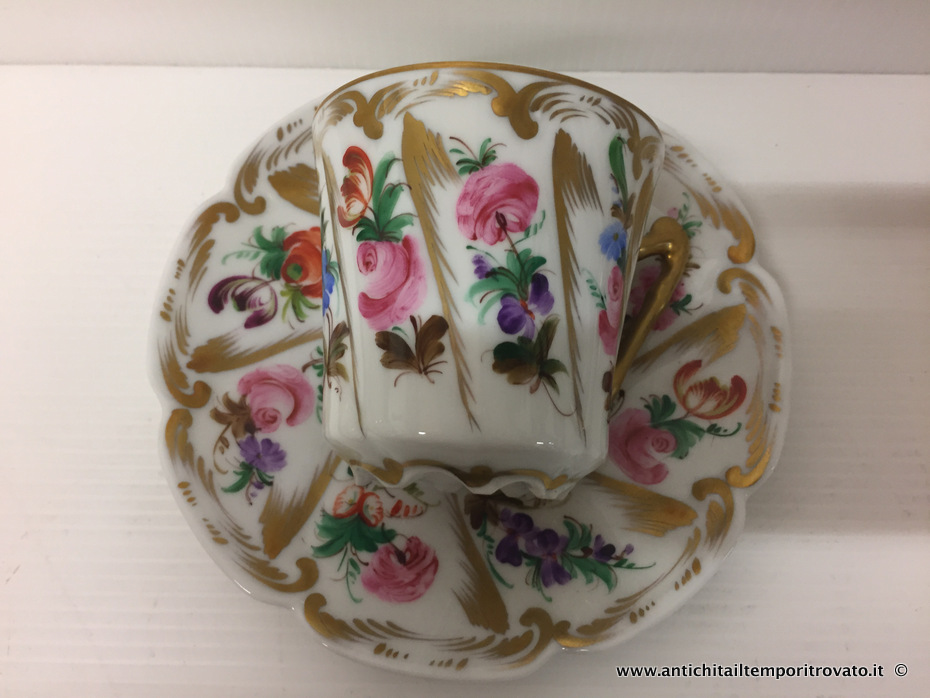 Oggettistica d`epoca - Tazze da collezione - Antica tazza francese in limoges Tazza dell`800 con decori floreali - Immagine n°2  