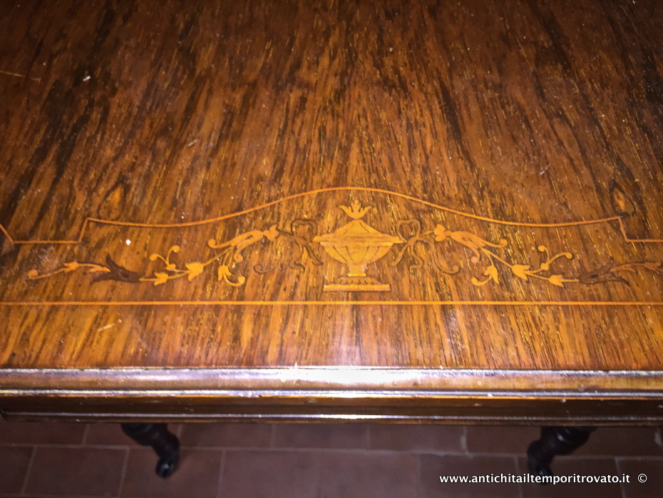 Mobili antichi - Tavoli e tavolini - Tavolino in palissandro intarsiato Antico tavolino inglese da salotto - Immagine n°8  