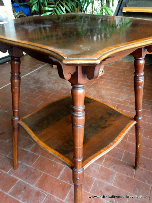 Mobili antichi - Tavoli e tavolini - Tavolino Edoardiano in piuma e bois de rose Antico tavolino da appoggio - Immagine n°3  