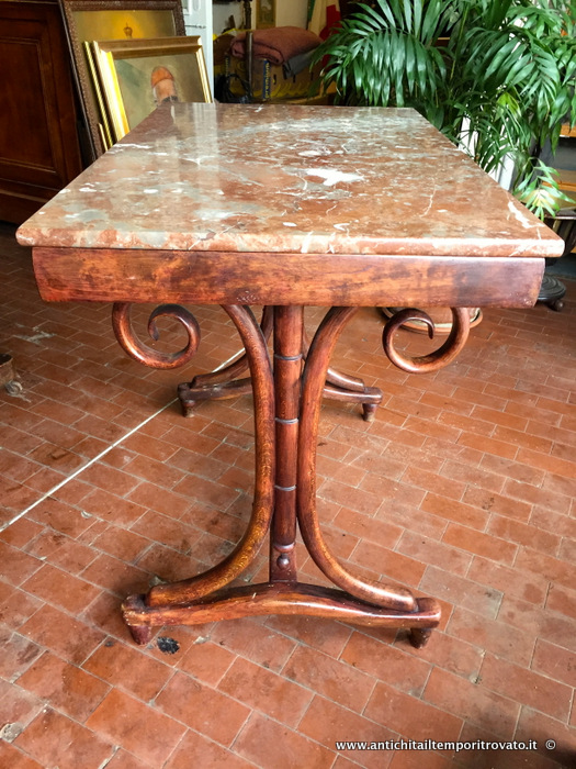 Mobili antichi - Tavoli e tavolini - Antico tavolo in faggio curvato a vapore Antico tavolo tedesco Mundus - Immagine n°7  