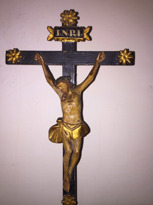 Oggettistica d`epoca - Arte sacra - Antico Cristo in croce in legno policromo Antica croce con Cristo in legno intagliato meta 800 - Immagine n°2  