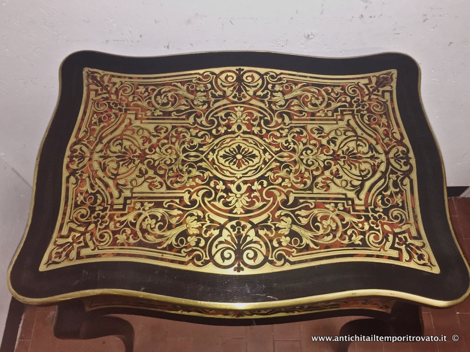 Mobili antichi - Tavoli e tavolini - Antico tavolo Boulle da signora Tavolino Napoleone III in ebano intarsi ottone - Immagine n°3  