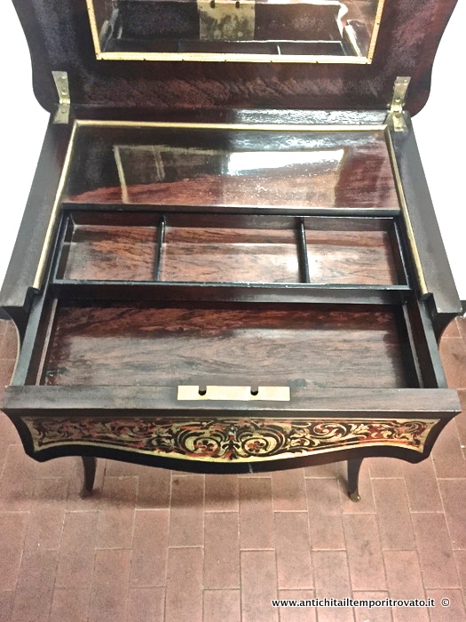 Mobili antichi - Tavoli e tavolini - Antico tavolo Boulle da signora Tavolino Napoleone III in ebano intarsi ottone - Immagine n°7  